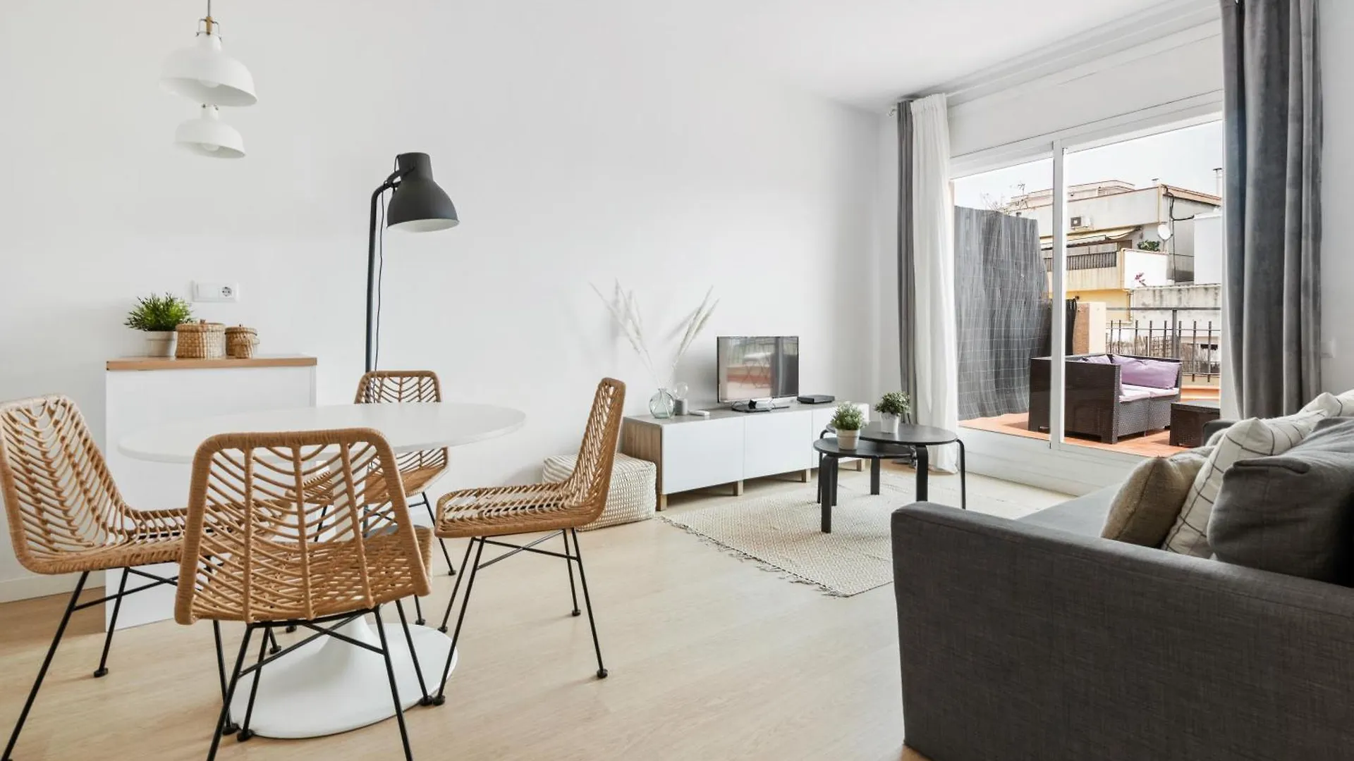 Flateli Calabria Apartment Barcelona 0*,  Spain